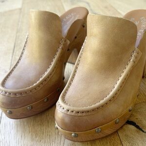 Kork-Ease Women’s Spencer Clogs – Size 6 – New Condition